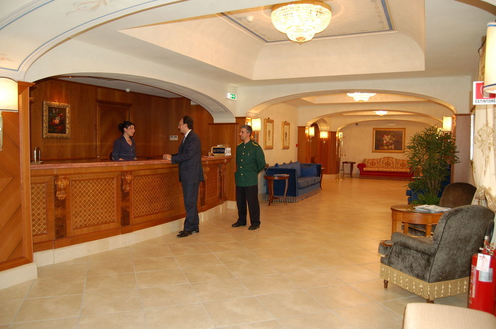 מרינו Grand Hotel Helio Cabala מראה חיצוני תמונה