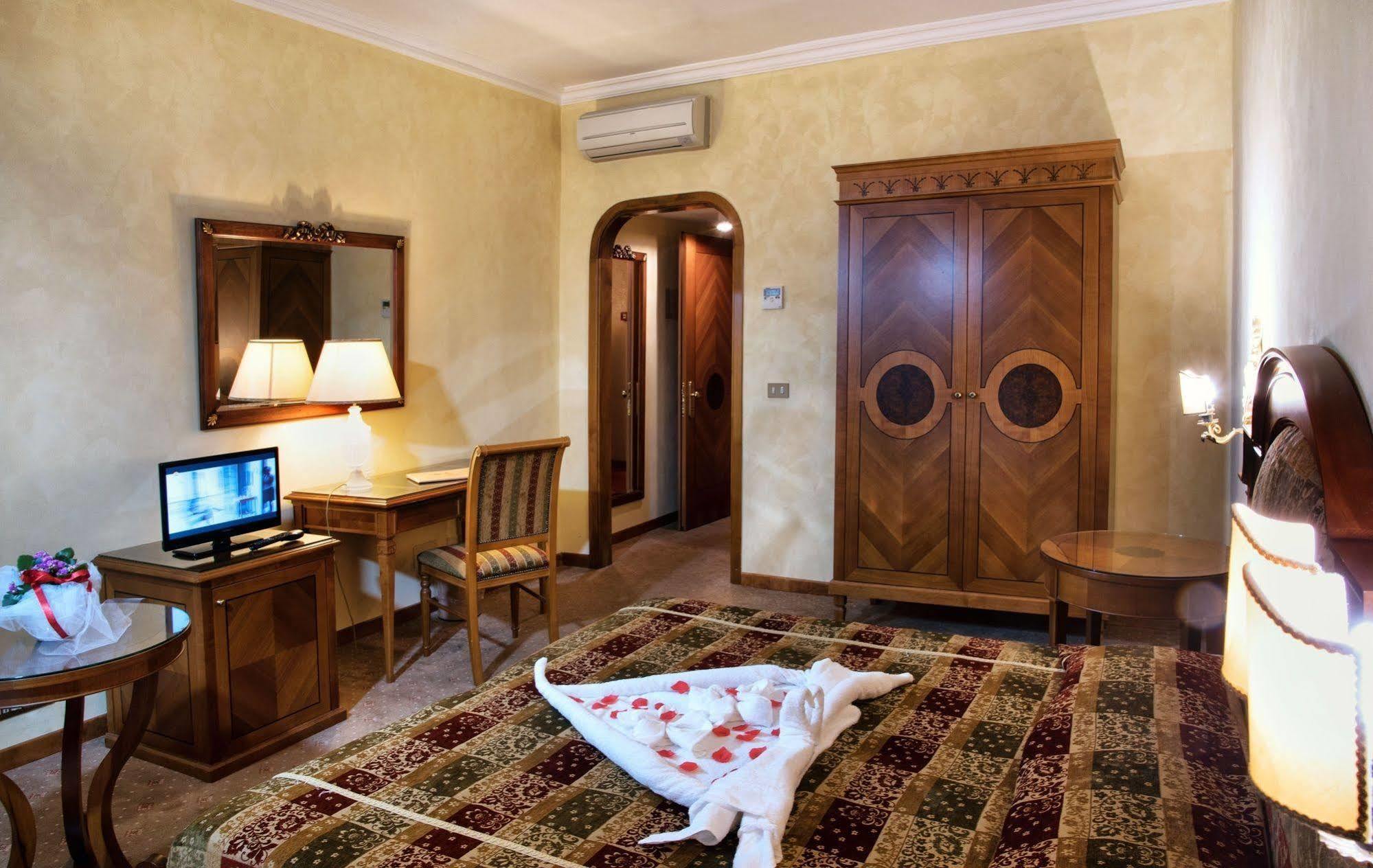 מרינו Grand Hotel Helio Cabala מראה חיצוני תמונה